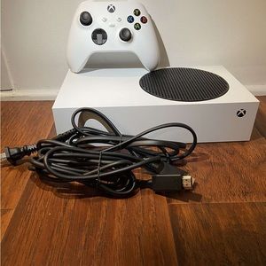 Xbox series s   Used